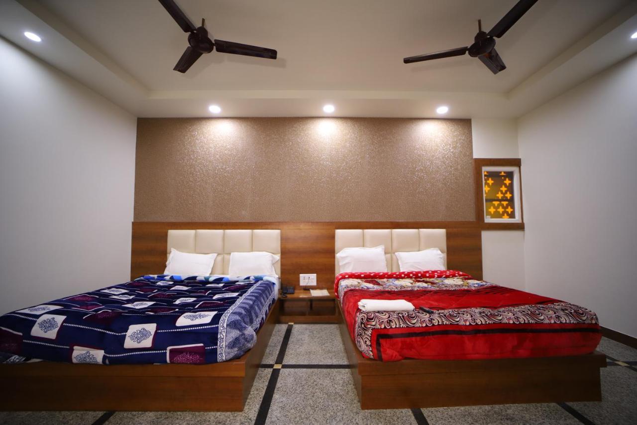 Hotel Royal Phoenix Agra  Eksteriør billede