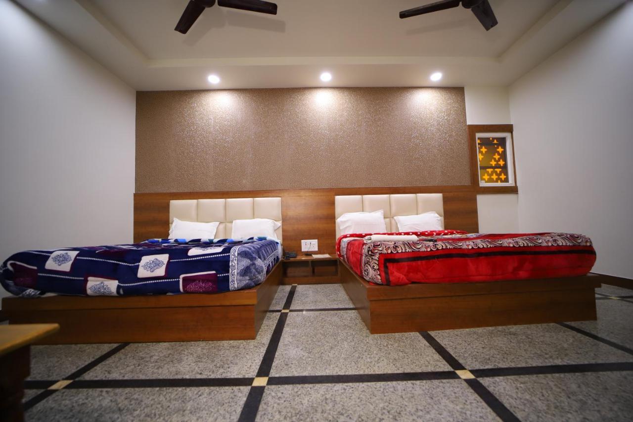 Hotel Royal Phoenix Agra  Eksteriør billede