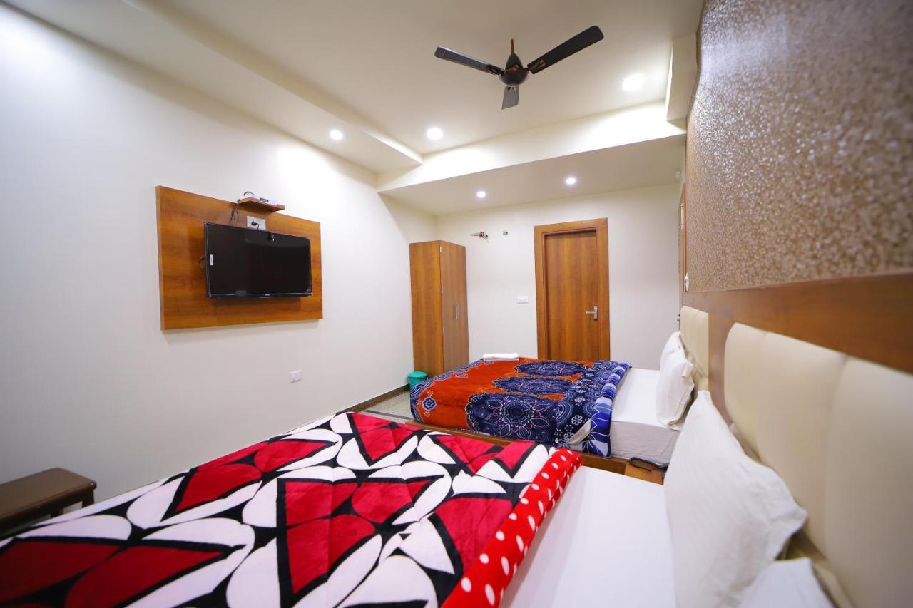 Hotel Royal Phoenix Agra  Eksteriør billede