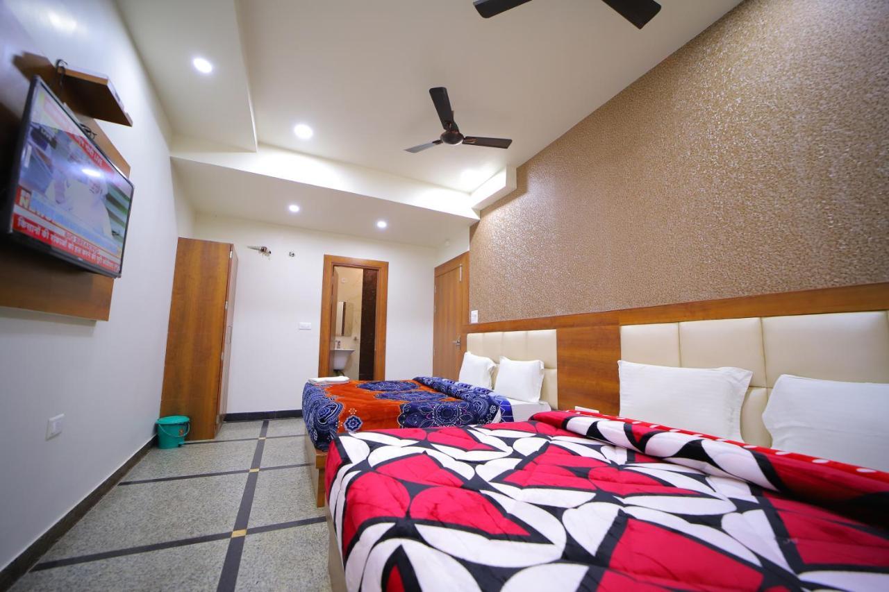 Hotel Royal Phoenix Agra  Eksteriør billede