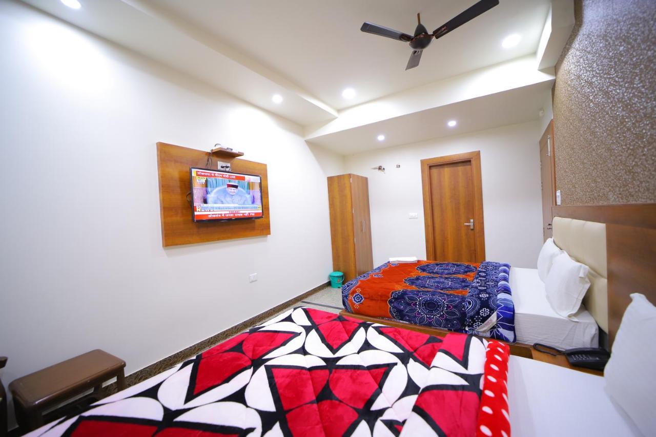 Hotel Royal Phoenix Agra  Eksteriør billede