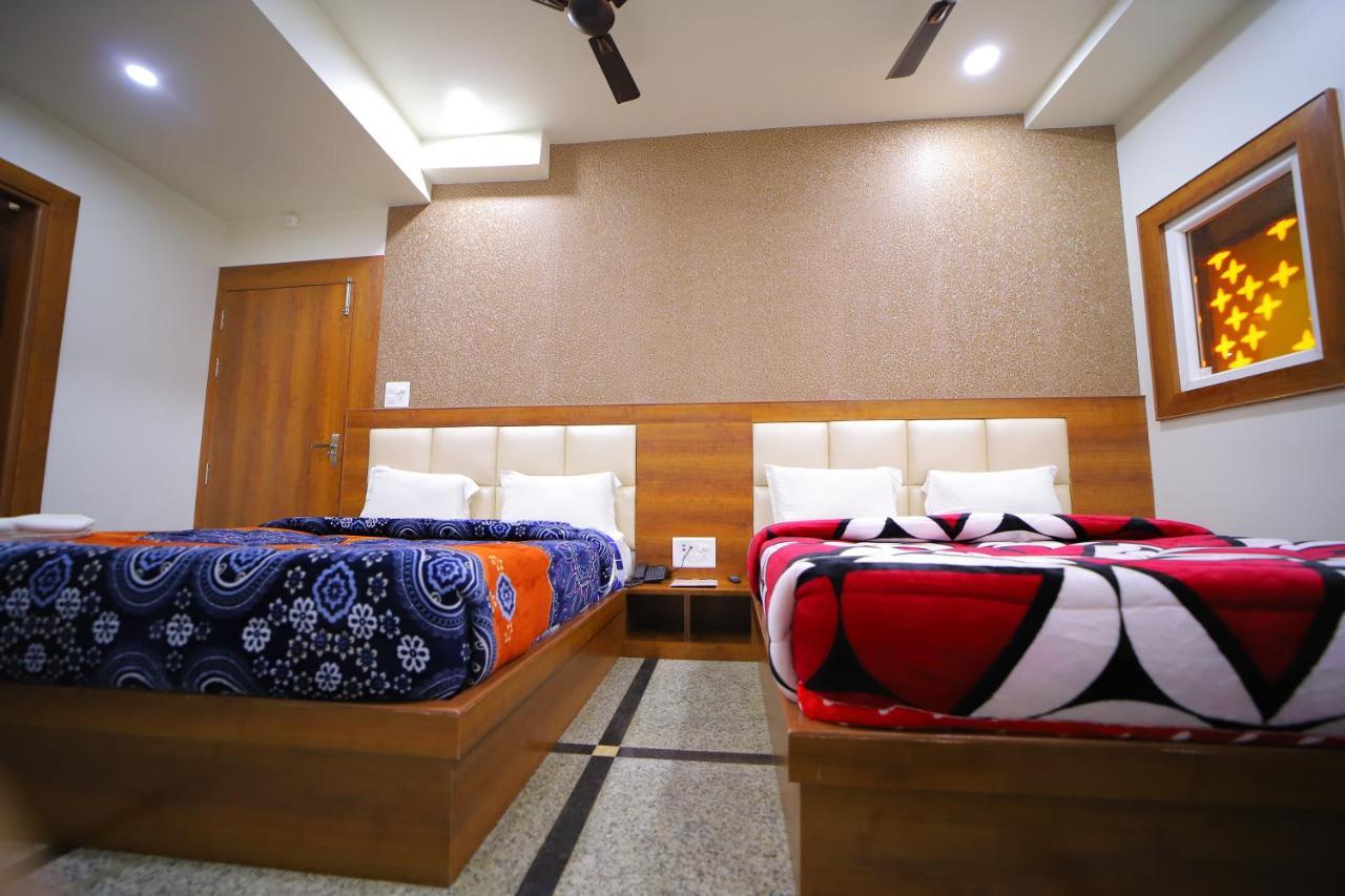Hotel Royal Phoenix Agra  Eksteriør billede