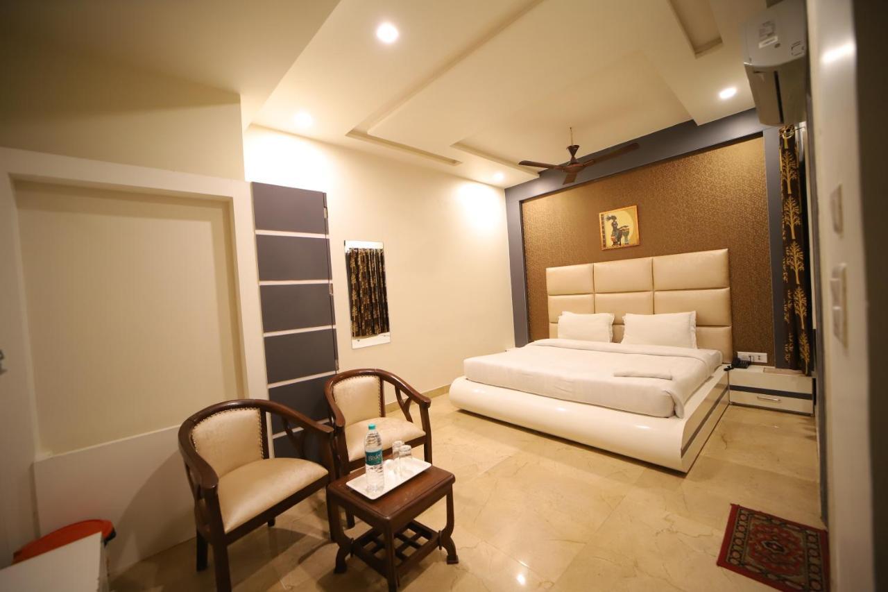 Hotel Royal Phoenix Agra  Eksteriør billede