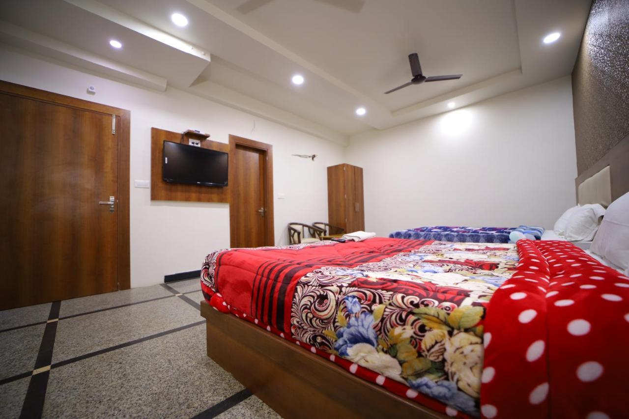 Hotel Royal Phoenix Agra  Eksteriør billede